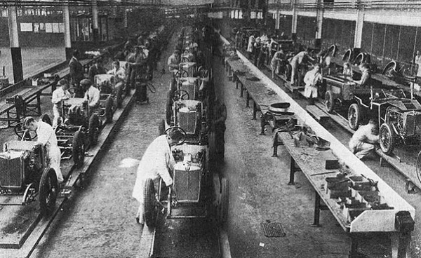 Montážní linka Ford v roce 1908