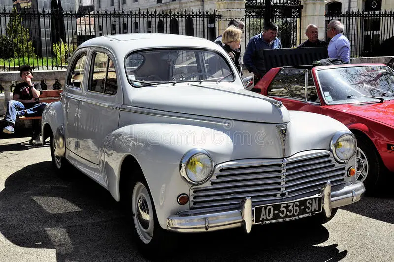 Peugeot 203 byl uveden na trh v roce 1948