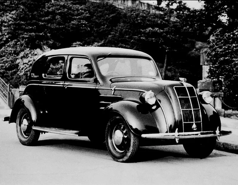 První osobní automobil Toyota Model AA 1936