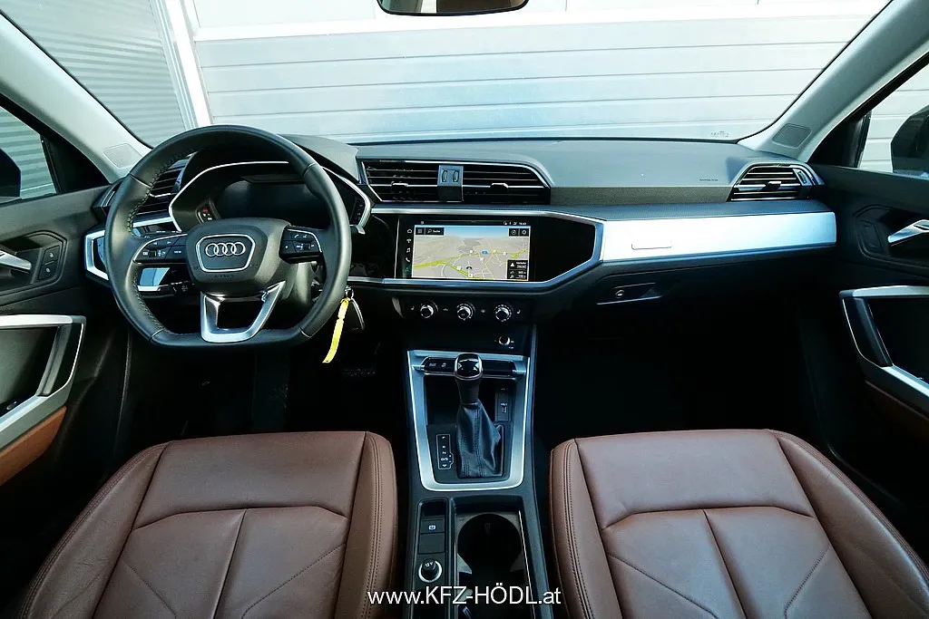 Audi Q3 45 TFSI quattro S-line S-tronic Image 9