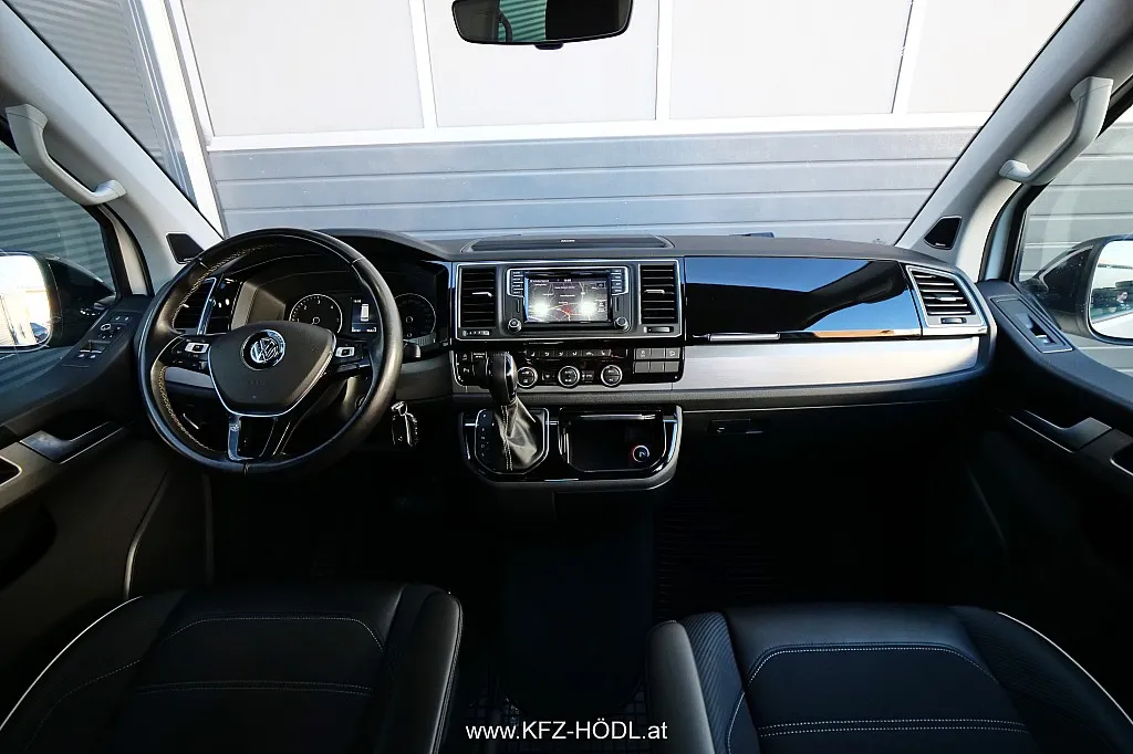 Volkswagen T6 Kombi LR 2,0 TDI 4Motion BMT DSG Image 9