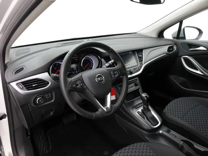Opel Astra 1.6 CDTi 136 Automaat Sportstourer Edition + GPS Image 8