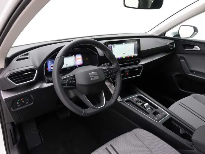 Seat Leon 2.0 TDi 150 DSG Sportstourer Style Comfort + GPS + LED Lights Image 8