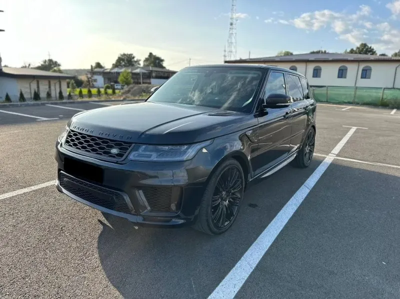 Land Rover Range Rover Sport 5.0 V8 Supercharged HSE Dynamic Carbon AWD Image 2