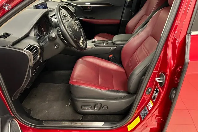 Lexus NX 300h AWD Luxury *Huikeat varusteet mm. Ilmastoidut etuist. / Mark Levinson audio / Mukautuva vak.nop.säädin / Ym.* Image 9