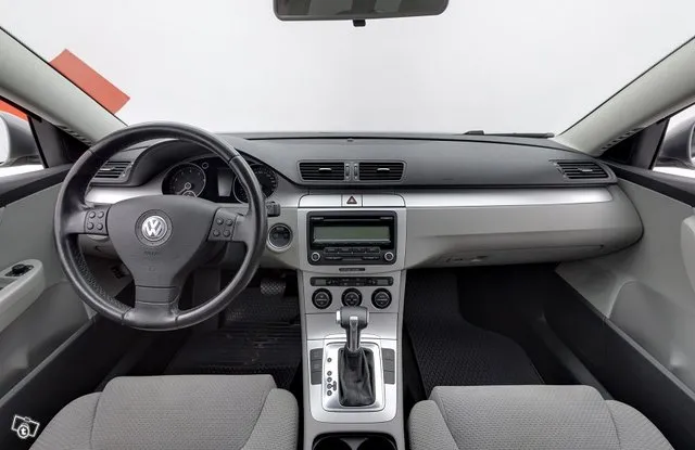 Volkswagen Passat Variant Comfortline 1,4 TSI 90 kW DSG-automaatti - / Lohkolämmitin + sisätilanpistoke / Sähkötakaluukku / Vakkari / Vetokoukku / JUURI KATSASTETTU Uusi akku... Image 9