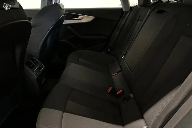Audi A5 Sportback Business Sport Comfort Edition 35 TFSI MHEV S tronic / Webasto / Ledit / Vetokoukku Image 9