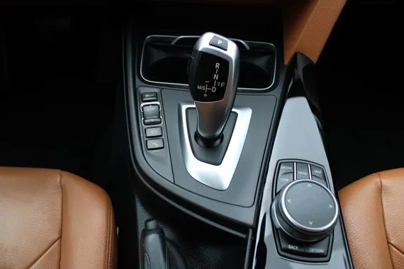 BMW serija 3 Gran Turismo 320d Xdrive AUTOMATIK *NAVI,LED,KAMERA* Image 4