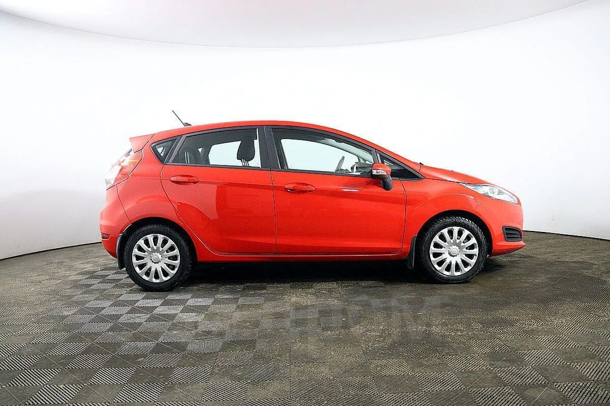 Ford Fiesta  Image 4