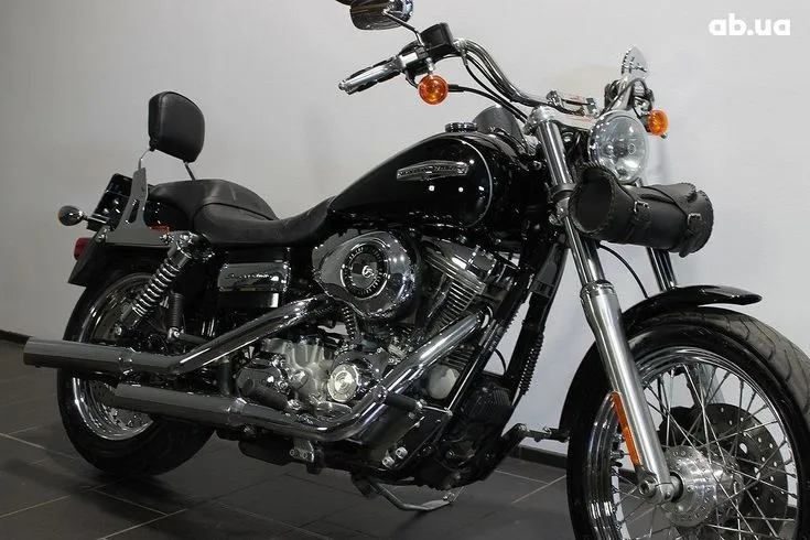 Harley-Davidson FXDC  Image 1