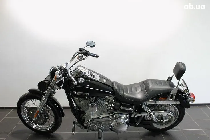 Harley-Davidson FXDC  Image 5